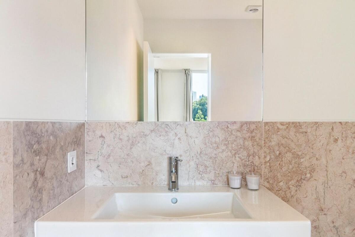 Modern 1 Bedroom Lisbon Apartment With Balcony Luaran gambar
