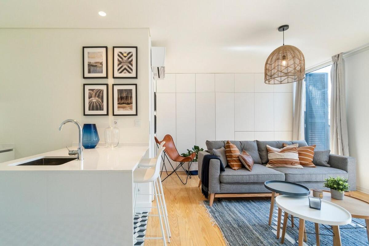 Modern 1 Bedroom Lisbon Apartment With Balcony Luaran gambar